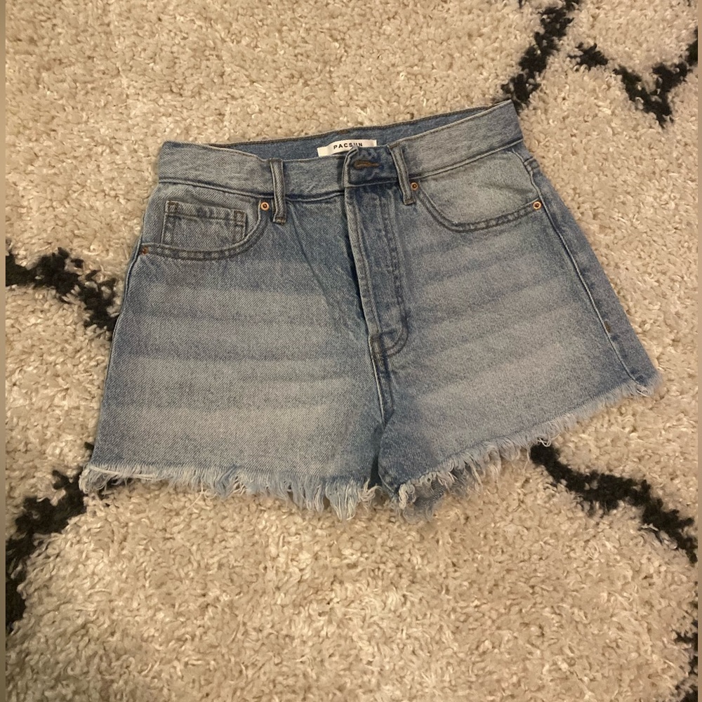 PacSun vintage high rise shorts.